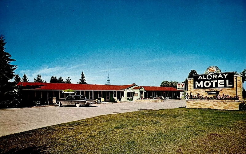 Al-O-Ray Motel - Postcard (newer photo)